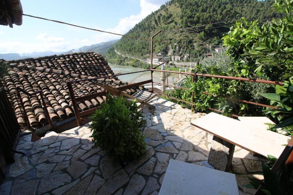 Hotel Nasho Vruho Berat Buitenkant foto