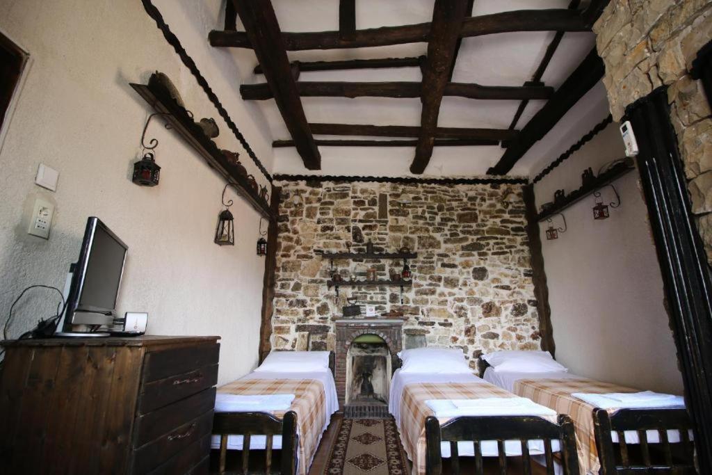 Hotel Nasho Vruho Berat Buitenkant foto