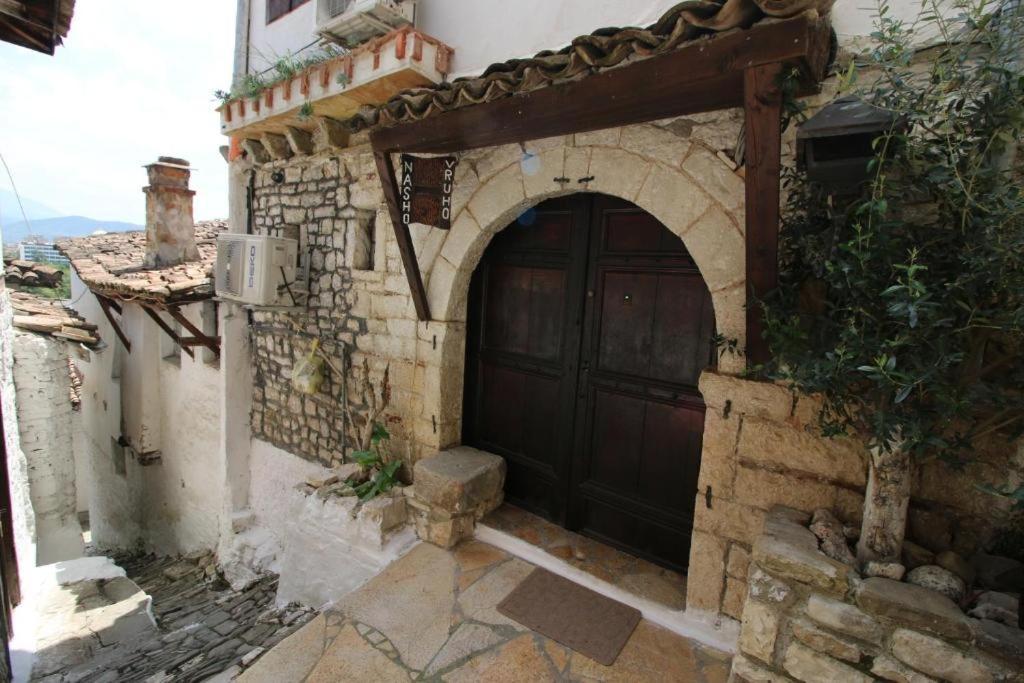 Hotel Nasho Vruho Berat Buitenkant foto