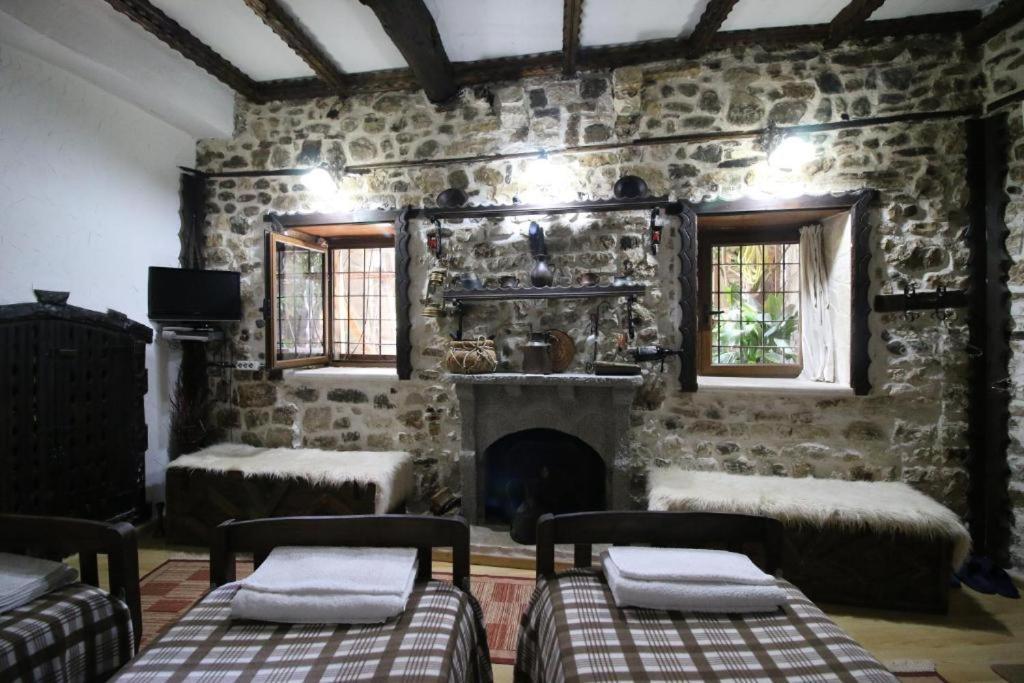 Hotel Nasho Vruho Berat Buitenkant foto