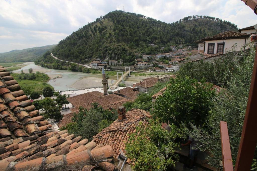 Hotel Nasho Vruho Berat Buitenkant foto