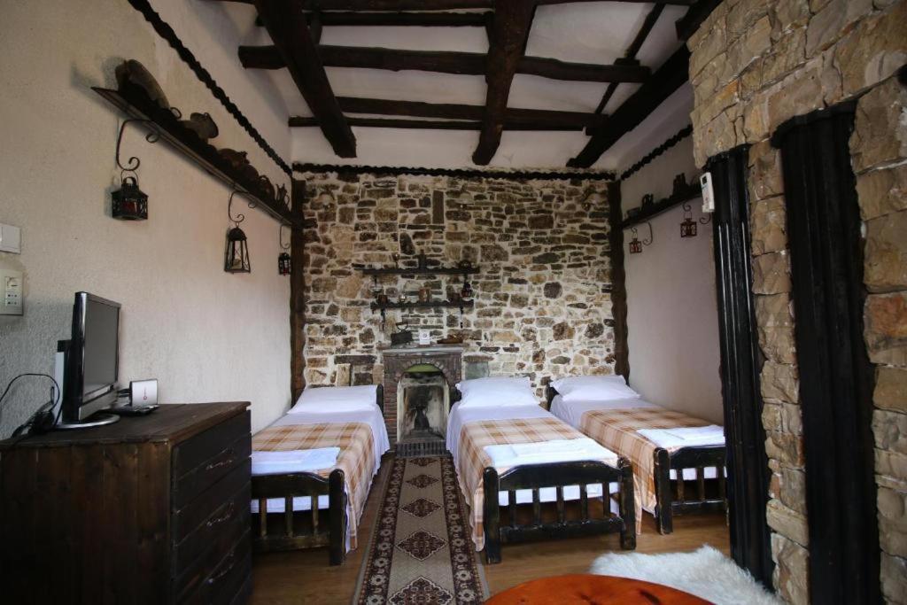 Hotel Nasho Vruho Berat Buitenkant foto