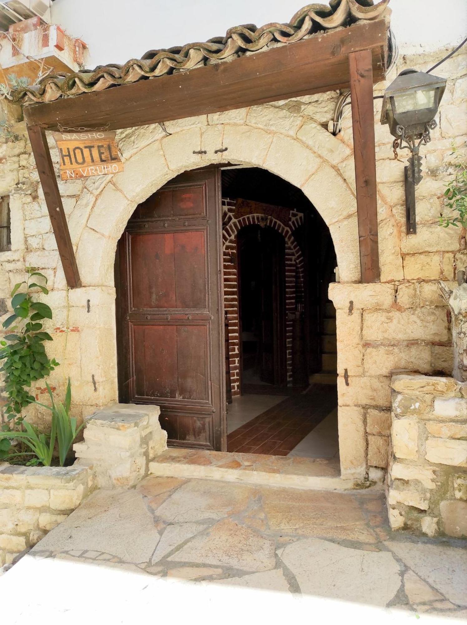 Hotel Nasho Vruho Berat Buitenkant foto